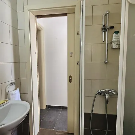 빌라 Pantheon 피조우리