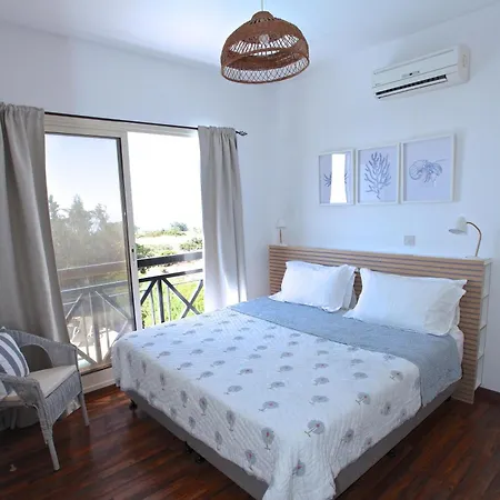 Pantheon Vila Pissouri