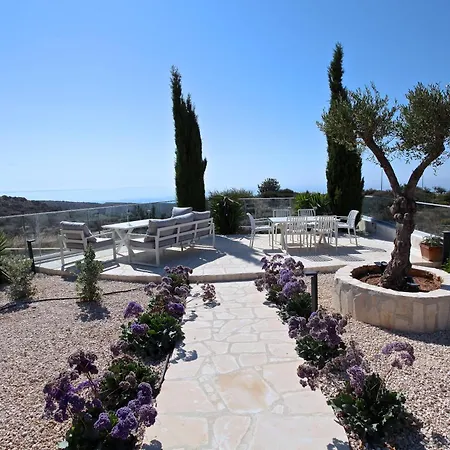 Pantheon Vila Pissouri