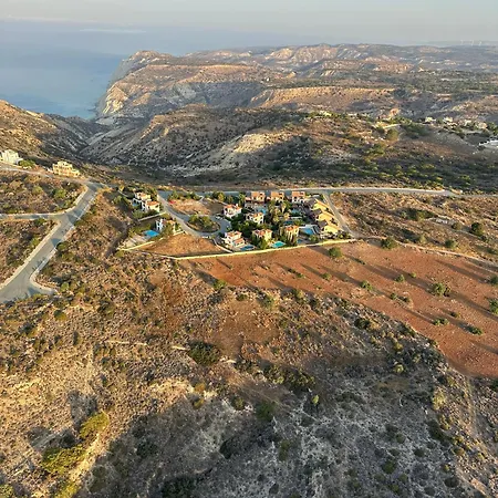 Pantheon Vila Pissouri